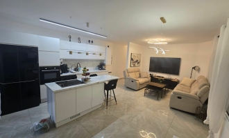 4 комн. квартира с участком