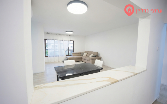 4 комн. квартира, Продажа, Кирьят-Моцкин, Yigal Alon Street