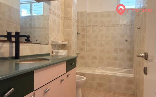 4 комн. квартира, Аренда, Ришон-ле-Цион, Роках