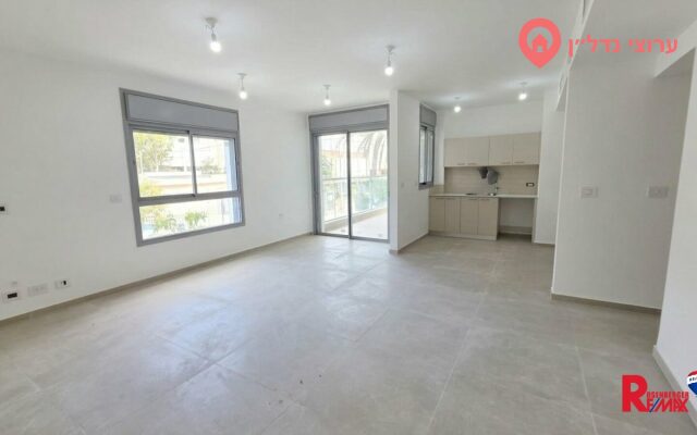 4 комн. квартира, Продажа, Холон, Фабрегат
