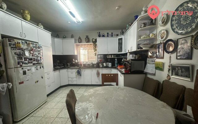 5.5 комн. квартира, Продажа, Бат-Ям, Хахашмонайм