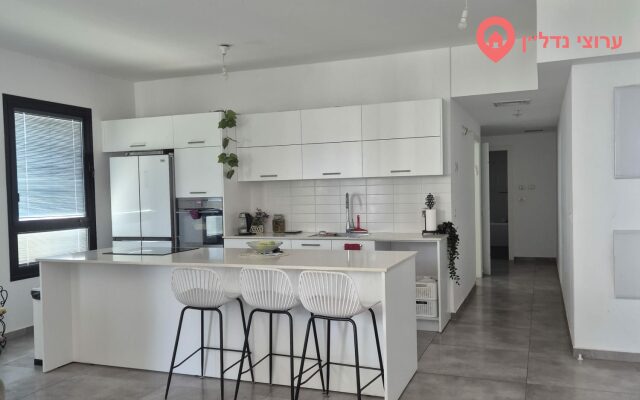 4 комн. квартира, Продажа, Бат-Ям, Ха-комемиют