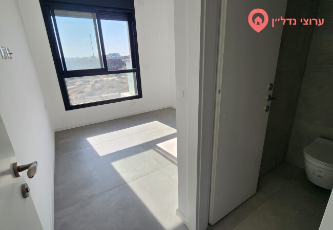 דירה 6 חדרים, מכירה, חולון, אורי אלמוג — תמונה 3 מתוך 8
