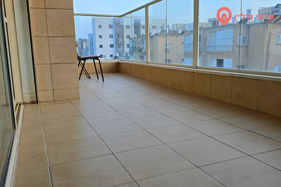 4 комн. квартира, Продажа, Ришон-ле-Цион, Ахарон Карон — фото 1 из 4