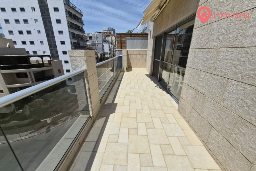 5 комн. квартира, Продажа, Бат-Ям, Харав Кокис, фото 1 из 12