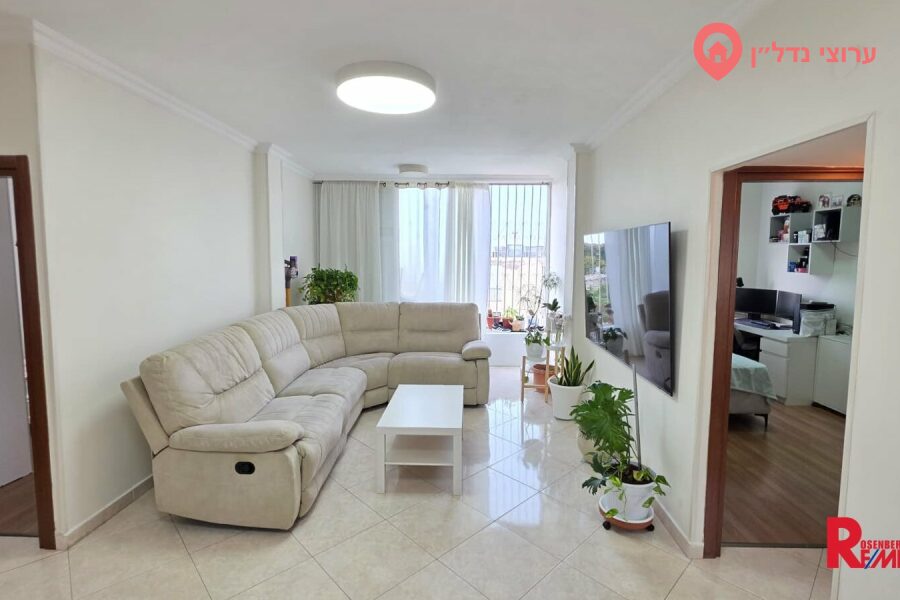 4 комн. квартира, Продажа, Бат-Ям, Хахалуцим, фото 1 из 12