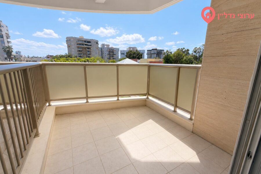 4 комн. квартира, Продажа, Кирьят-Моцкин, Менахема Бегина, фото 2 из 7