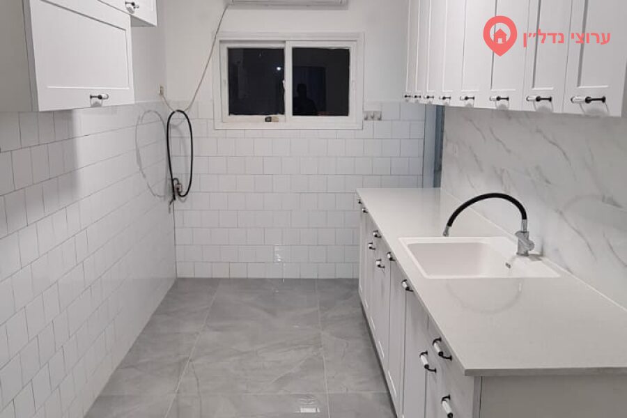 4 комн. квартира, Аренда, Бат-Ям, Йисра'ел Бен Цийон, фото 1 из 7