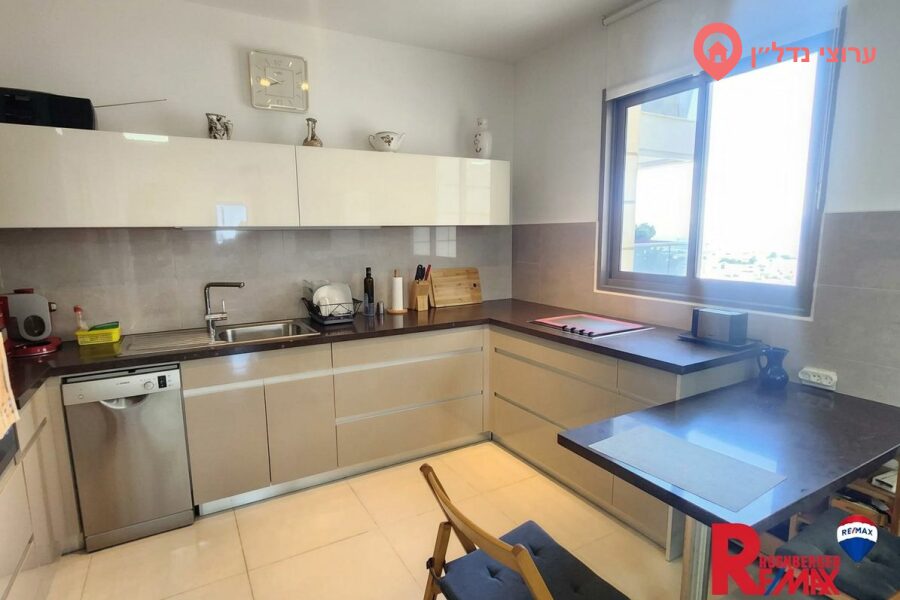 4 комн. квартира, Продажа, Бат-Ям, Анна Франк, фото 2 из 10