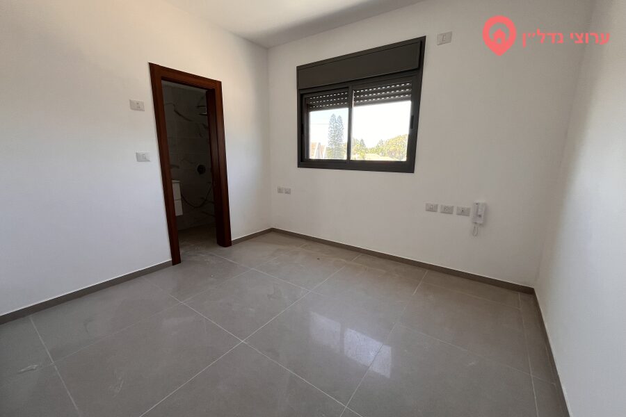 4 комн. квартира, Продажа, Хадера, шмоалзон — фото 2 из 7