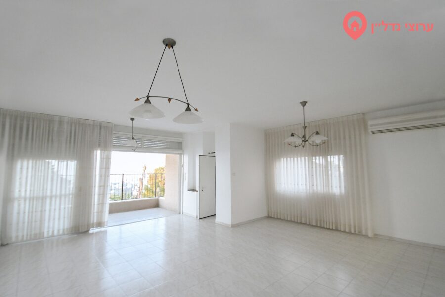 5 комн. квартира, Продажа, Хайфа, Albert Einstein Street — фото 2 из 10