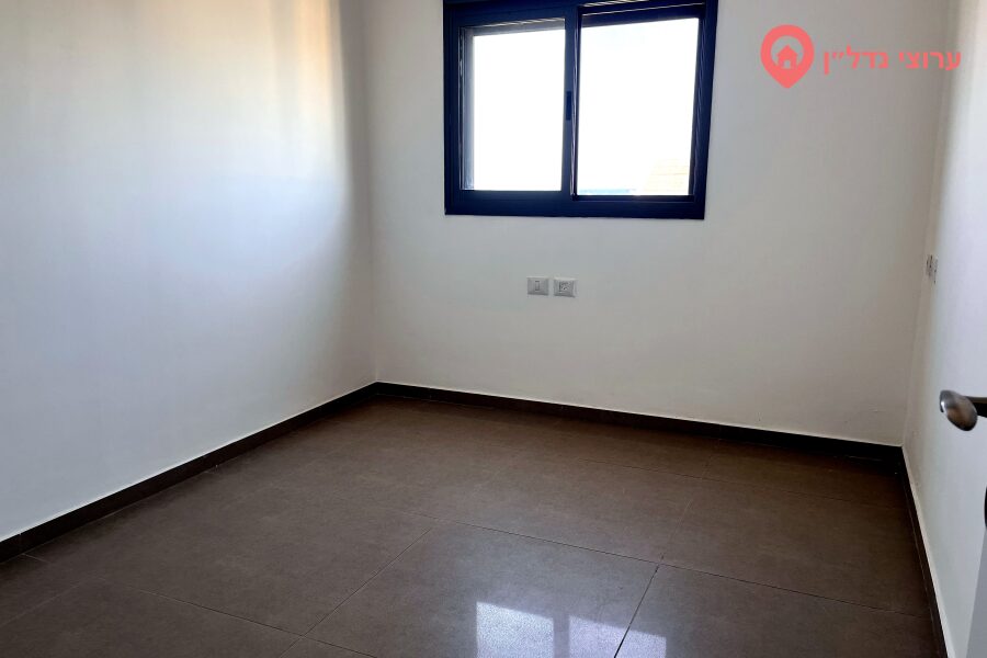 4 комн. квартира, Продажа, Хадера, шмоалзон — фото 3 из 8