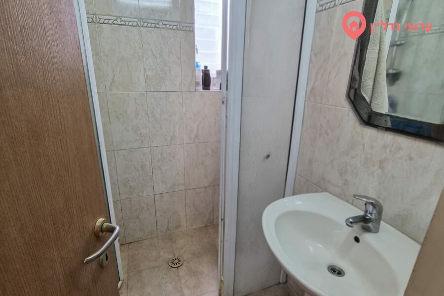 4 комн. квартира, Продажа, Бат-Ям, Ахад ха-Ам, фото 2 из 6