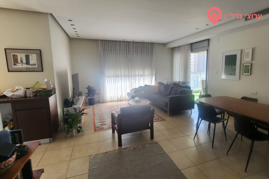 4 комн. квартира, Продажа, Холон, Арон Гилади — фото 1 из 3