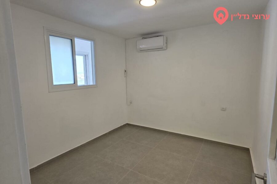 4 комн. квартира, Аренда, Хайфа, חטיבת כרמלי 48 חיפה — фото 1 из 12