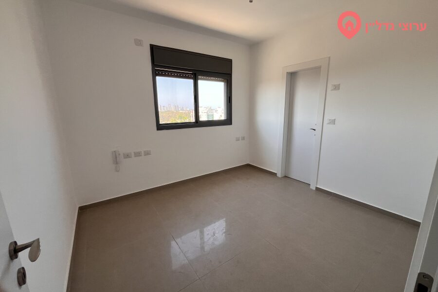 4 комн. квартира, Продажа, Хадера, шмоалзон — фото 6 из 8