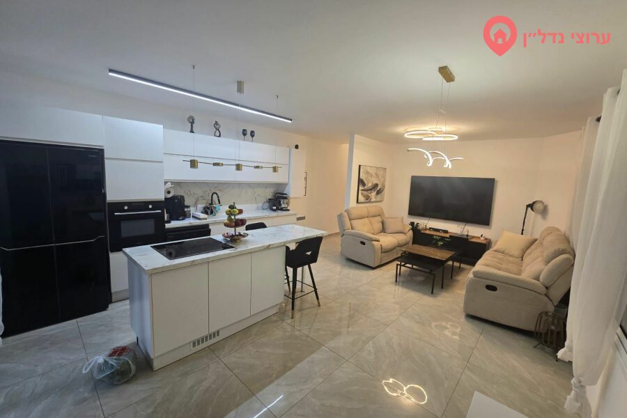 4 комн. квартира с участком, Продажа, Кирьят-Бялик, Хермон — фото 1 из 5